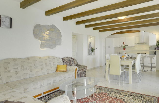 Villa in Lupoglav With Pool Near the Sea - Photo 10