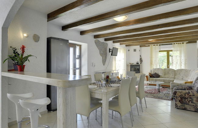 Villa in Lupoglav With Pool Near the Sea - Photo 22