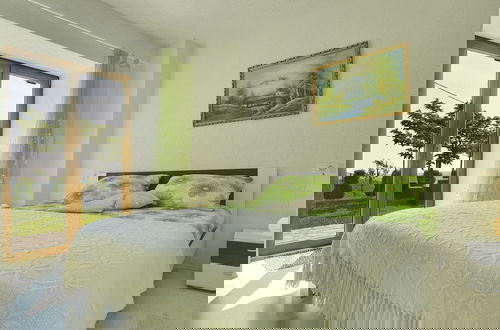 Foto 4 - Spacious Villa With Pool in Lupoglav