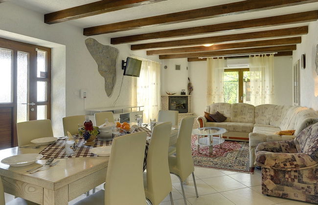 Villa in Lupoglav With Pool Near the Sea - Photo 21