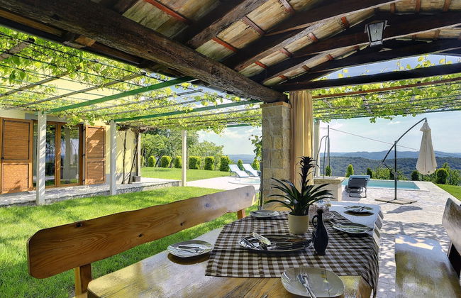 Villa in Lupoglav With Pool Near the Sea - Photo 31