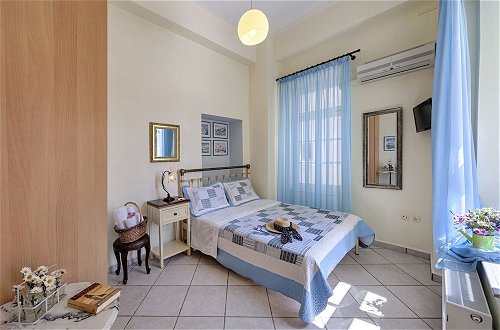 Foto 6 - Antouanetta Apartments