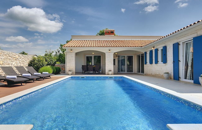 Comfortable Villa With Private Swimming Pool, Table Football, Near Labin - Photo 23