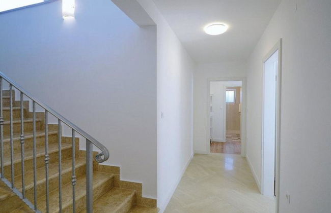 Comfortable Villa With Private Swimming Pool, Table Football, Near Labin - Photo 2