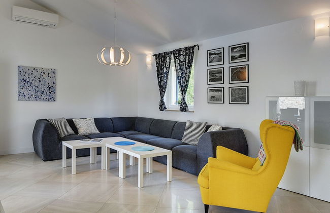 Comfortable Villa With Private Swimming Pool, Table Football, Near Labin - Photo 14