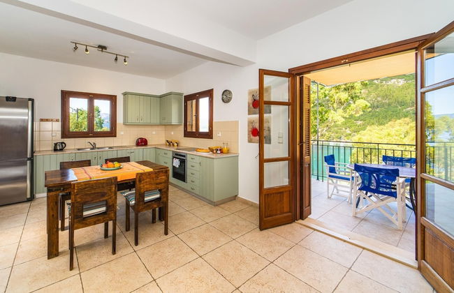 Rhodia Beach Villa in Ithaki - Foto 1