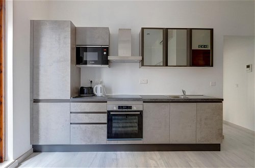 Photo 10 - Modern Apartment in the Best Area of Sliema