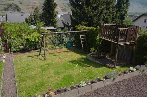 Foto 12 - Holiday Home in the Eifel With Balcony