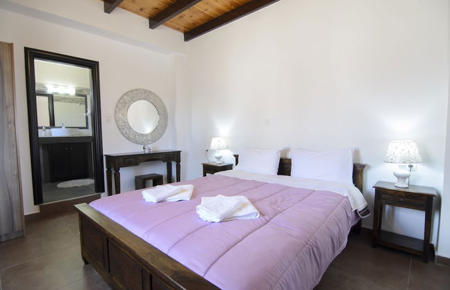 Traditional Apartments Madares - Photo 7