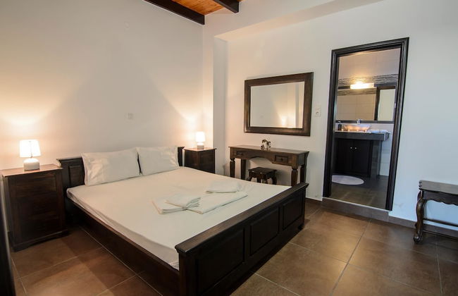 Traditional Apartments Madares - Photo 2