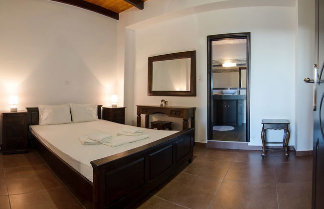 Traditional Apartments Madares - Photo 4
