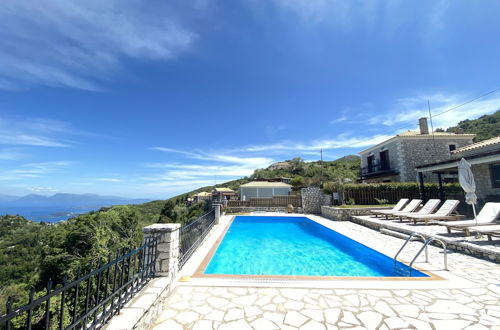 Photo 6 - Executive Villa Scorpidi With Private Pool