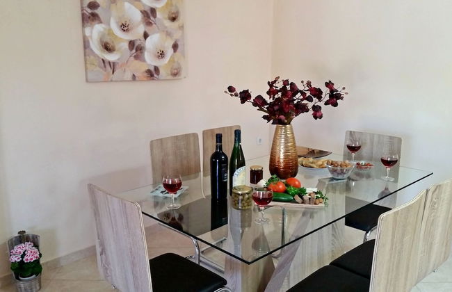 Sunrise Residence - Photo 17