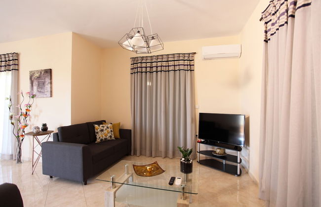 Sunrise Residence - Photo 16