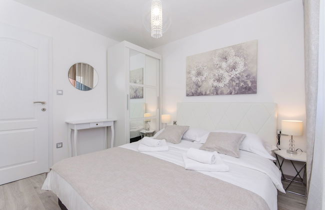 Apartment Luxury Center - Photo 16