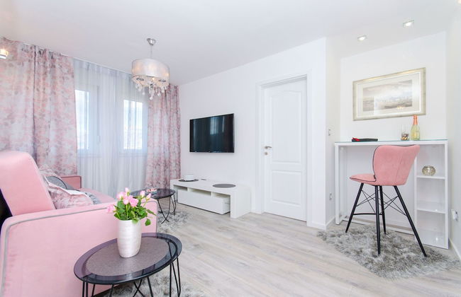 Apartment Luxury Center - Photo 8
