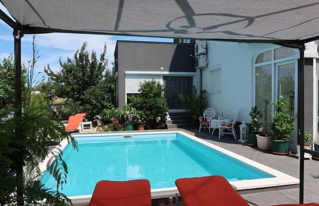 Villa Suai - Foto 1