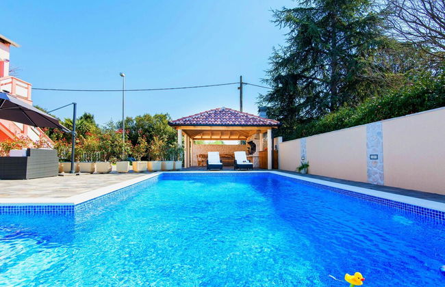 Family Friendly Pool House Ana - Foto 32