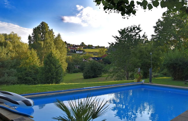 Tranquil Garden Apartment - Foto 14
