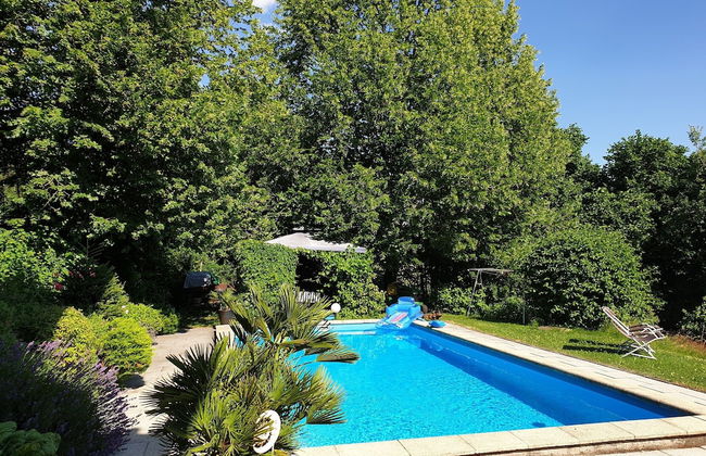 Tranquil Garden Apartment - Foto 16