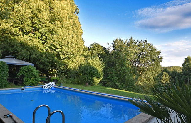 Tranquil Garden Apartment - Foto 13