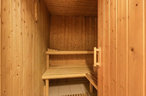 Photo 14 - Wooden Holiday Home in Hinterrod With Sauna