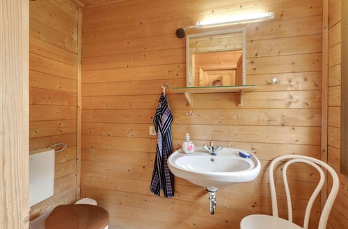 Photo 11 - Wooden Holiday Home in Hinterrod With Sauna