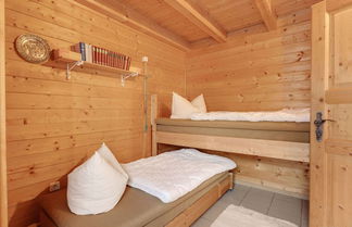 Foto 3 - Wooden Holiday Home in Hinterrod With Sauna