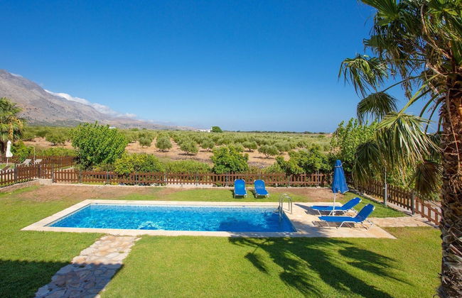 Andreas Beach Villa Large Private Pool Walk to Beach Sea Views A C Wifi Car Not Required - 1654 - Photo 10