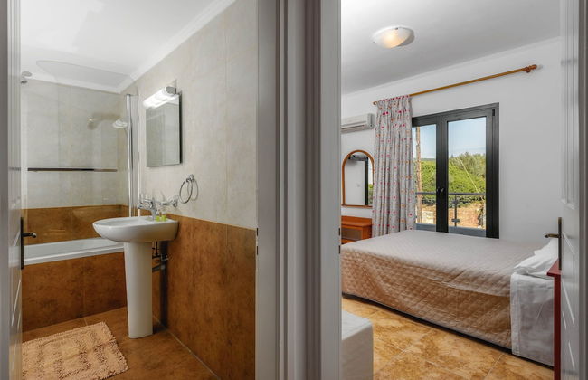 Alonaki Apartments - Photo 70