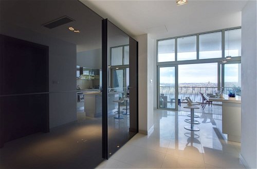 Photo 4 - Marvellous Apartment in Tigne Point With Pool