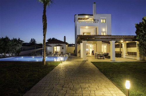 Photo 13 - Villa on Island With Private Pool, Garde, Terrace, Parking
