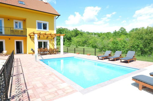 Foto 28 - Luxurious Villa in Tijarica With a Private Pool