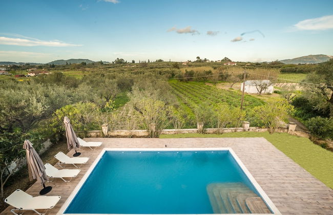 Zante 5 bedroom Villa with private pool and basketball court - Photo 24