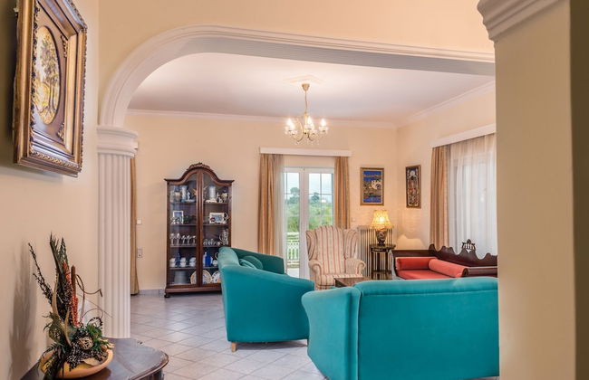 Zante 5 bedroom Villa with private pool and basketball court - Photo 20