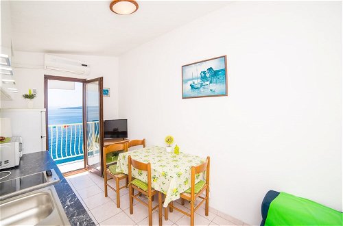 Foto 7 - A6 - apt Next to the Beach w Balcony and sea View