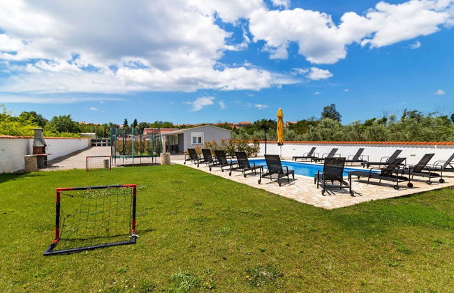 Stylish Holiday Home in Banjole With Swimming Pool - Foto 21