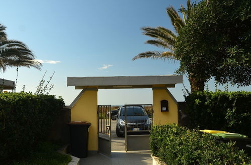 Foto 2 - Holiday Home in Carrara With Pool