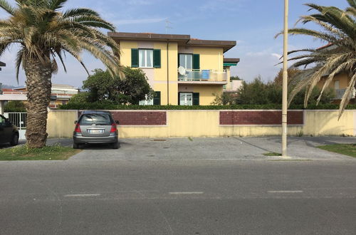 Photo 26 - Holiday Home in Carrara With Pool