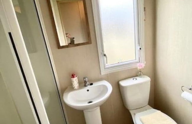 Beautiful Cosy 2-bed Caravan in Clacton-on-sea - Foto 9