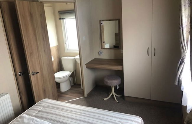 Beautiful Cosy 2-bed Caravan in Clacton-on-sea - Foto 6