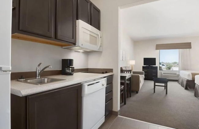 PetroStay Inn & Suites Cotulla - Foto 6