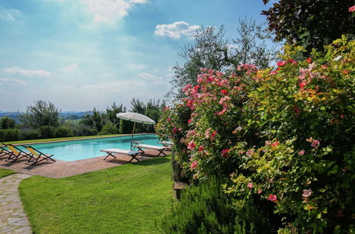 Foto 14 - Villa with Private Swimming Pool & Spacious Garden in Valdichiana near Cortona