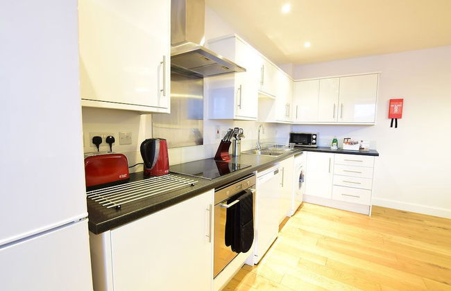 Roomspace Apartments -Kirk Court - Photo 5
