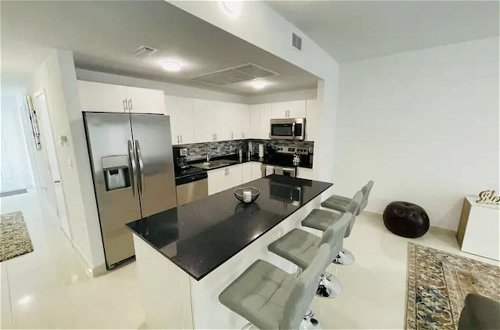Photo 15 - Comfortable European Style Home 4BR 4BA in Miami by ASVR-13670