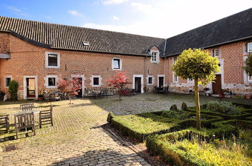 Photo 34 - Pleasing Holiday Home in Richelle With Garden, Terrace, BBQ