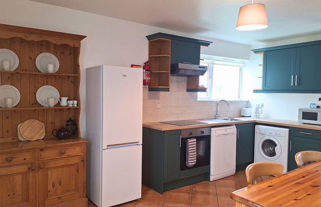 Dingle Harbour Cottages - Photo 14