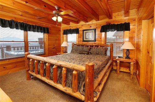 Foto 10 - Wavyleaf Retreat - Four Bedroom Cabin