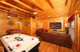 Photo 3 - Wavyleaf Retreat - Four Bedroom Cabin