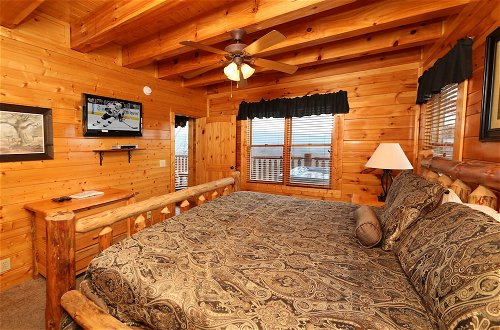 Foto 4 - Wavyleaf Retreat - Four Bedroom Cabin